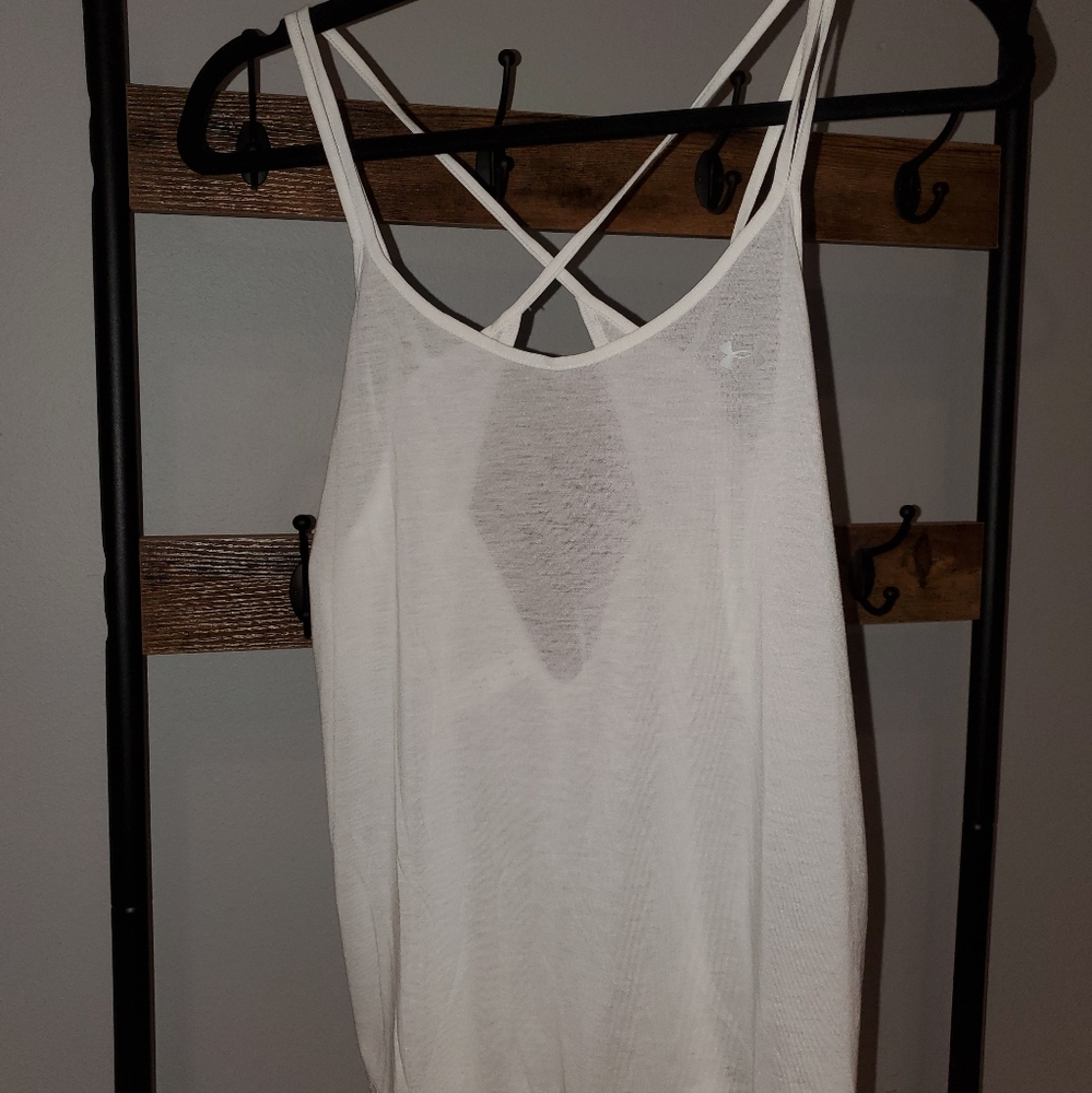 Small NWT white tank top